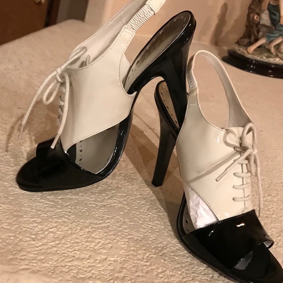 Shoes - Picture 2 of 4